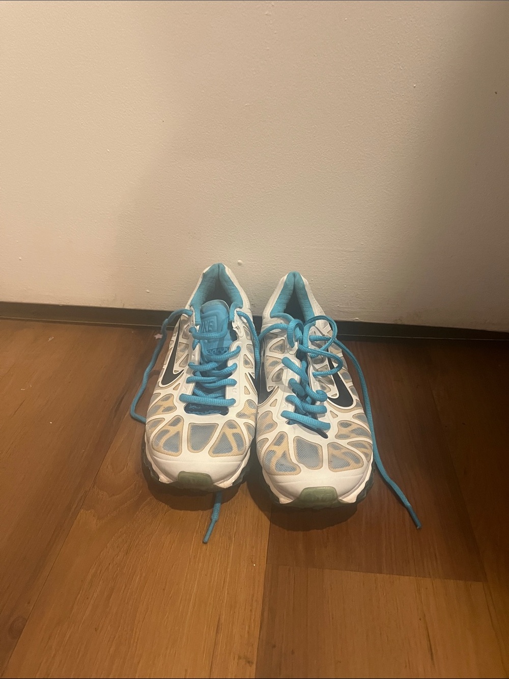 Light Blue & White Women's Running Sneakers
